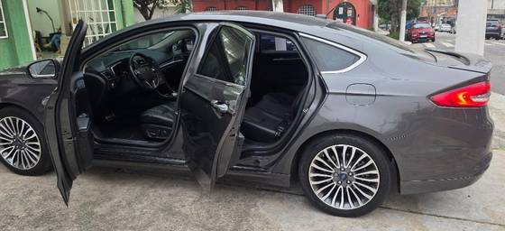 FORD FUSION 2.0 TITANIUM 16V HÍBRIDO 4P AUTOMÁTICO